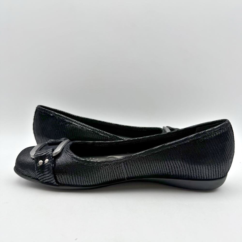 Trotters Womens Sizzle Flats US 7 Narrow EU 37.5 Black Leather Slip On NWOB - Picture 8 of 13